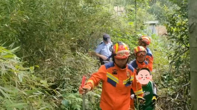 对流天气！母子爬山迷路被困消防紧急救援脱险！冰球突破平台【铜陵头条0504】铜陵今夜有强(图14)