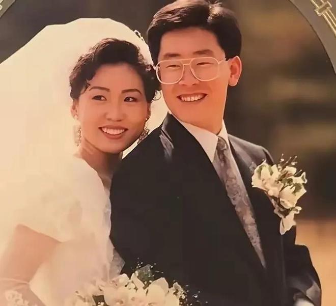 位女人个个有颜又有才他算是赢麻了！冰球突