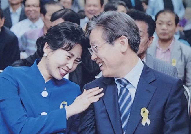 位女人个个有颜又有才他算是赢麻了！冰球突破游戏网站细数李在明身边的3(图6)